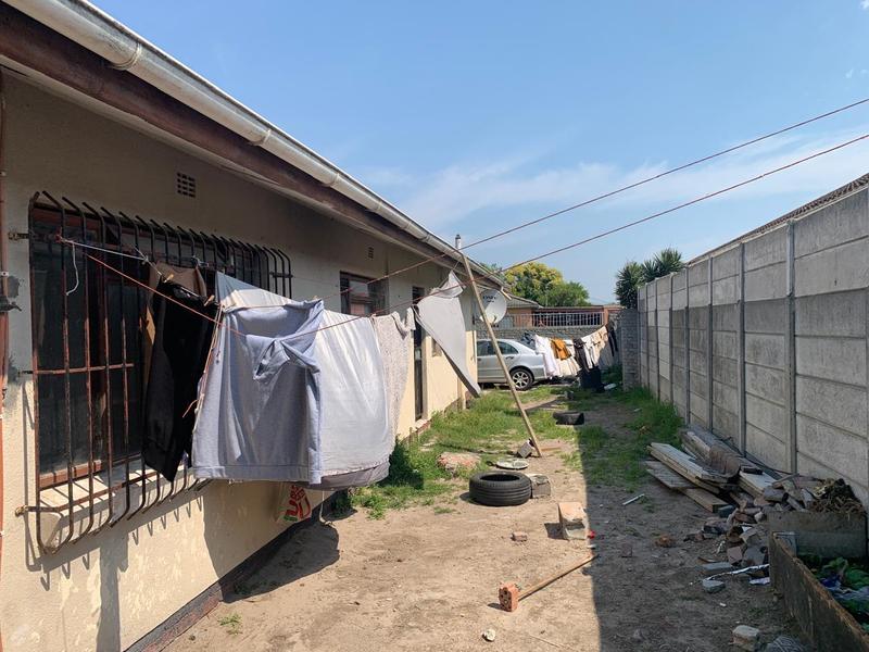 12 Bedroom Property for Sale in Mandalay Western Cape